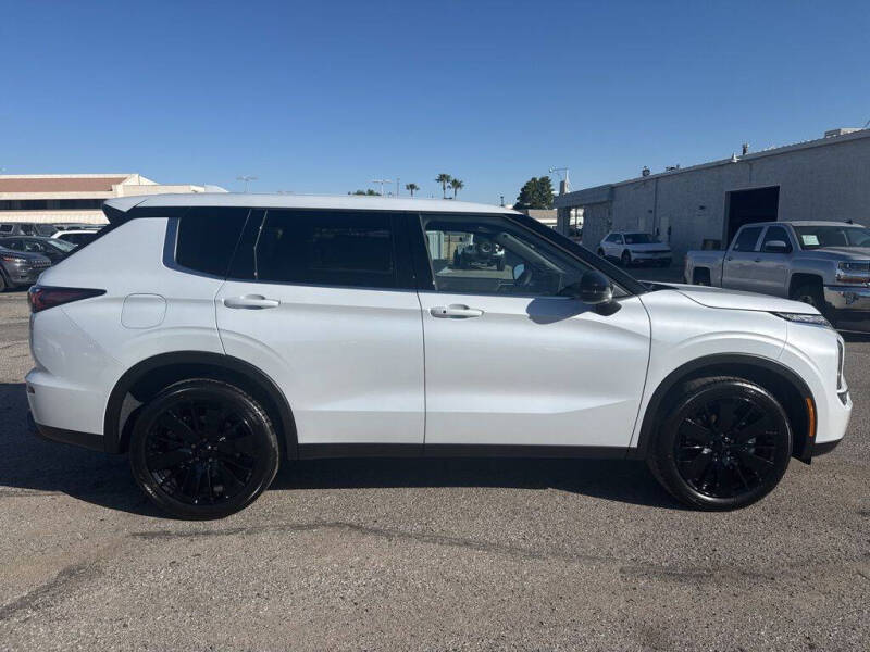 2026 Mitsubishi Outlander LE