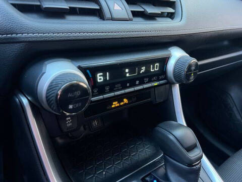 2023 Toyota RAV4 Hybrid LE