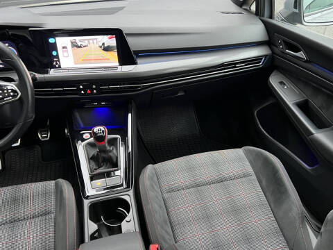 2023 Volkswagen Golf GTI SE