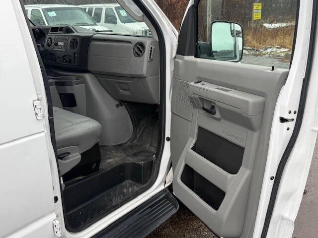 2013 Ford E-Series E-350 SD XL