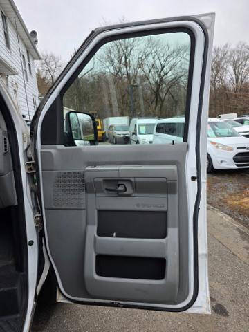 2012 Ford E-Series E-350 SD
