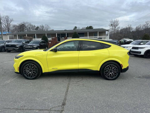 2025 Ford Mustang Mach-E Premium