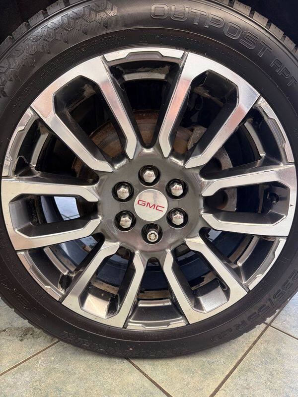 2020 GMC Acadia Denali