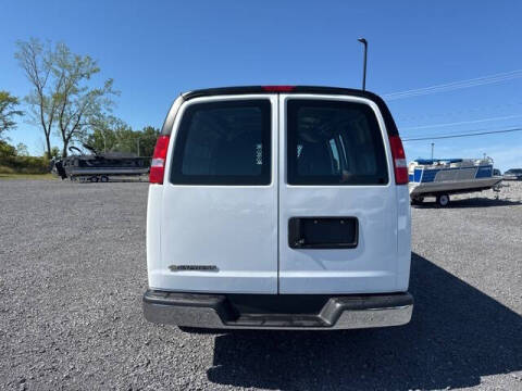 2023 Chevrolet Express 2500