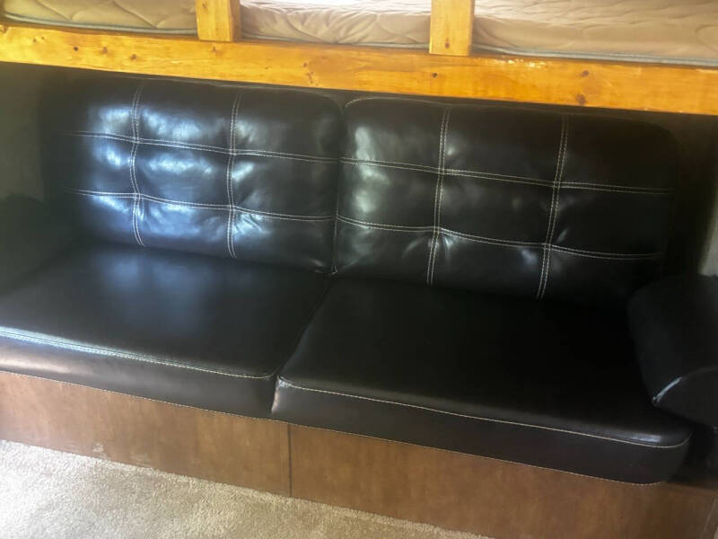 2017 Forest River 31 BKIS Wildwood