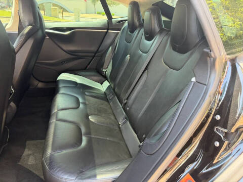 2015 Tesla Model S 85