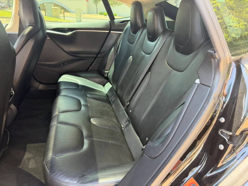 2015 Tesla Model S 85