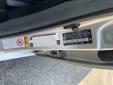 2013 Toyota Prius v Five