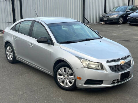 2013 Chevrolet Cruze LS Manual