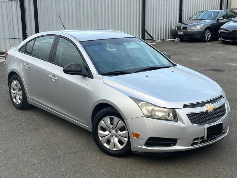 2013 Chevrolet Cruze LS Manual