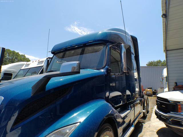 2023 Volvo VNL