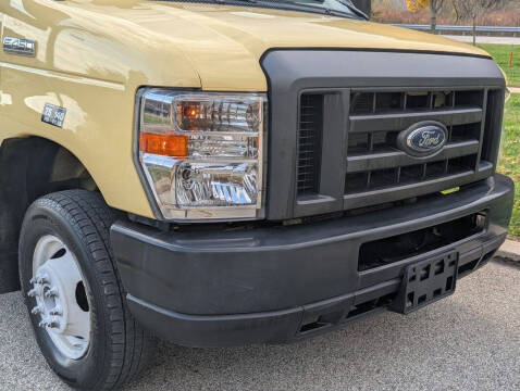2019 Ford E-Series E-450 SD