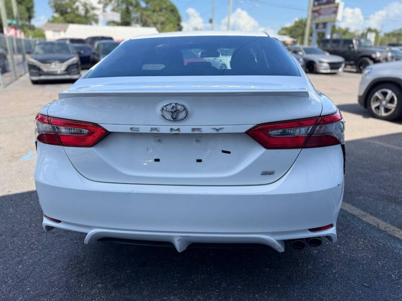 2018 Toyota Camry SE