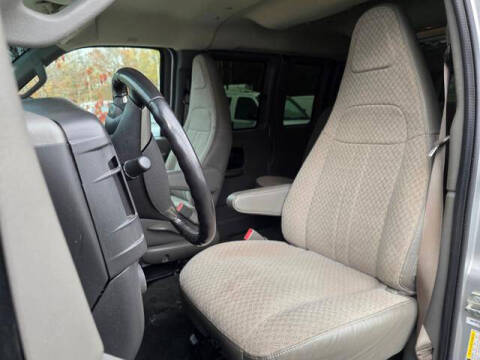 2017 Chevrolet Express LT 2500