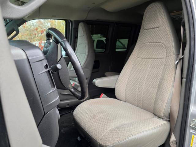 2017 Chevrolet Express LT 2500