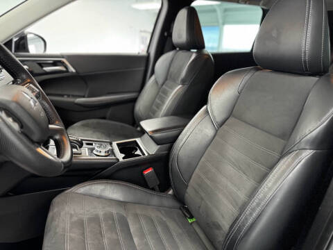 2023 Mitsubishi Outlander SE Special Edition