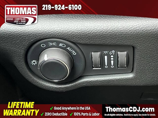 2026 Chrysler Voyager LX