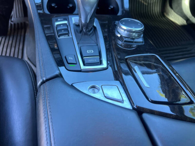 2016 BMW 5 Series 528i