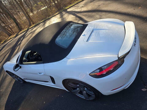 2023 Porsche 718 Boxster T