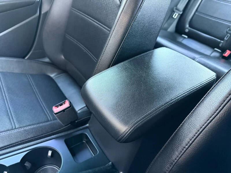 2017 Volkswagen Passat 1.8T R-Line