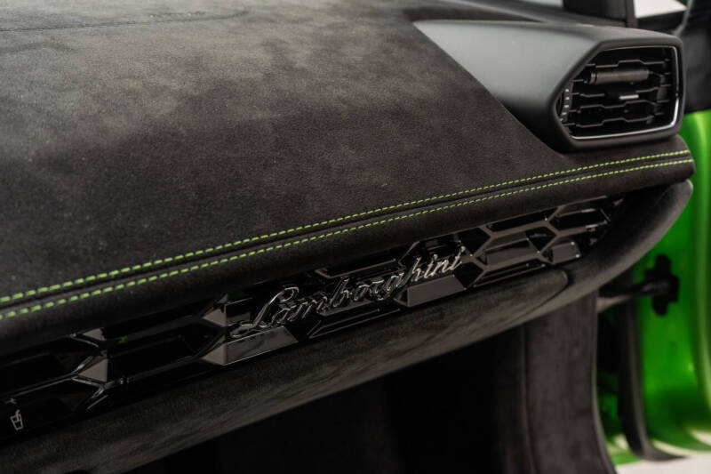 2024 Lamborghini Huracan Sterrato