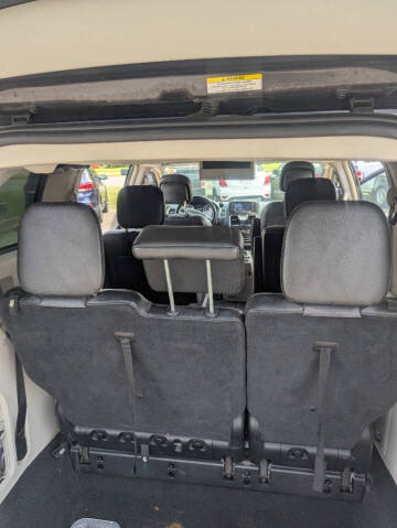 2012 Chrysler Town and Country Touring