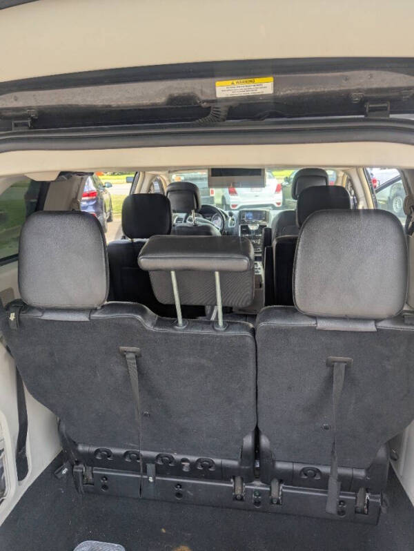 2012 Chrysler Town and Country Touring