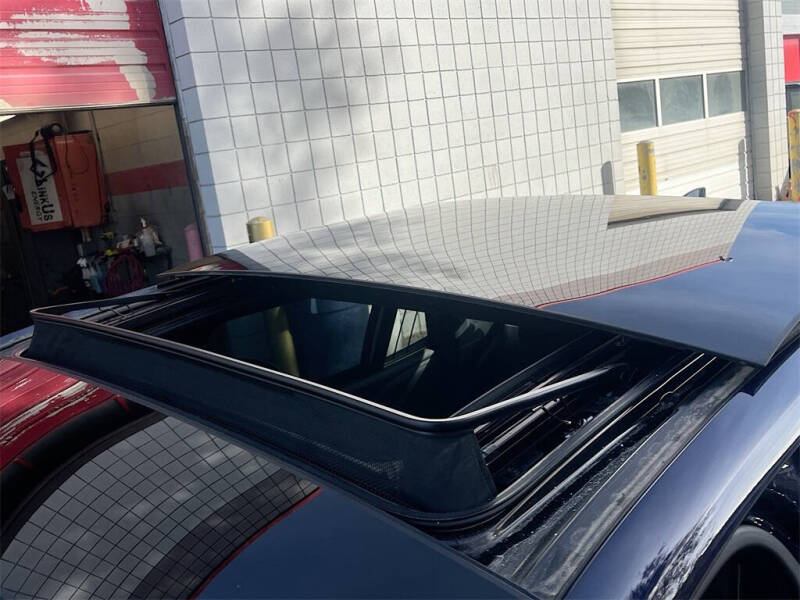 2024 Genesis G90 3.5T e-Supercharger