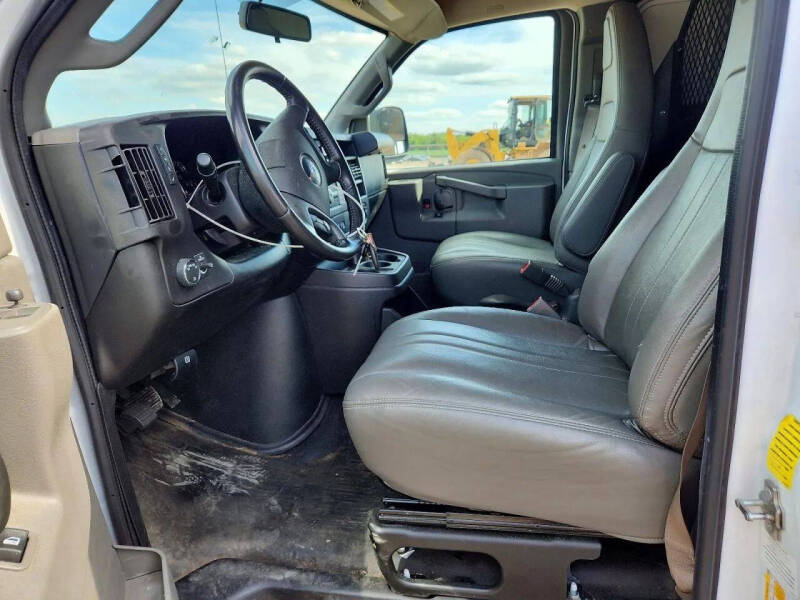 2023 GMC Savana 2500