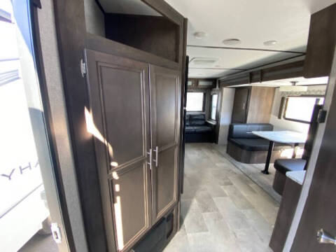 2020 Coleman Coleman Light 2515RL