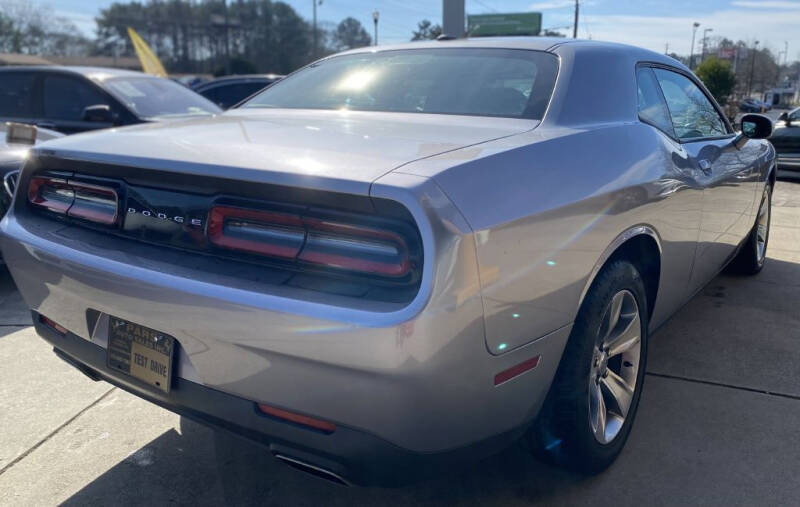 2016 Dodge Challenger SXT