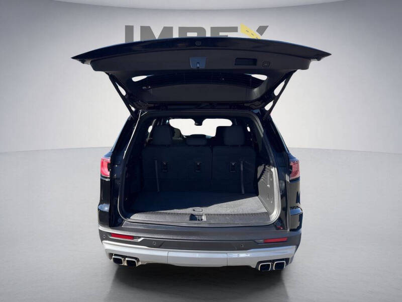 2025 GMC Acadia Elevation