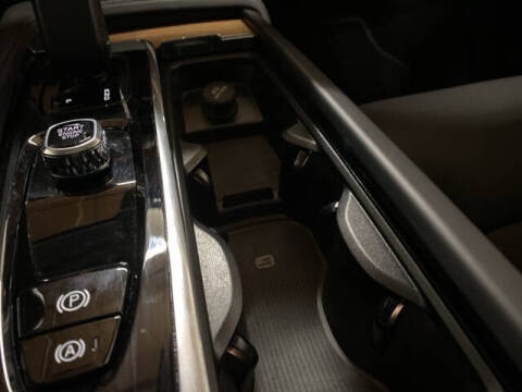 2025 Volvo XC90 B6 Plus Bright Theme 7P