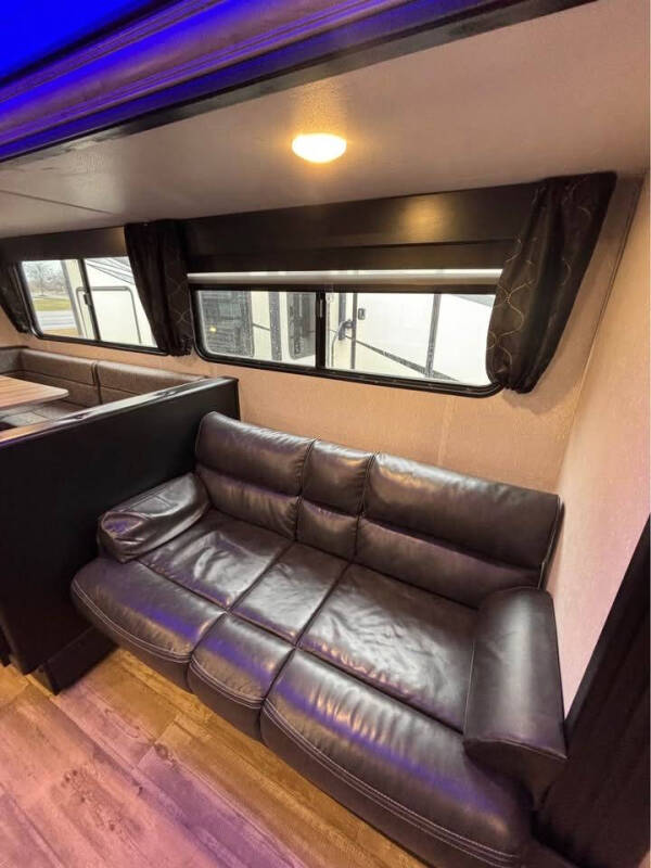 2021 Forest River Cherokee Grey Wolf