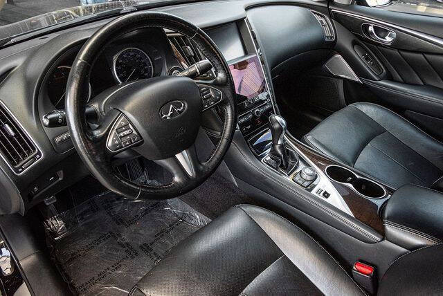 2017 Infiniti Q50 Hybrid Premium