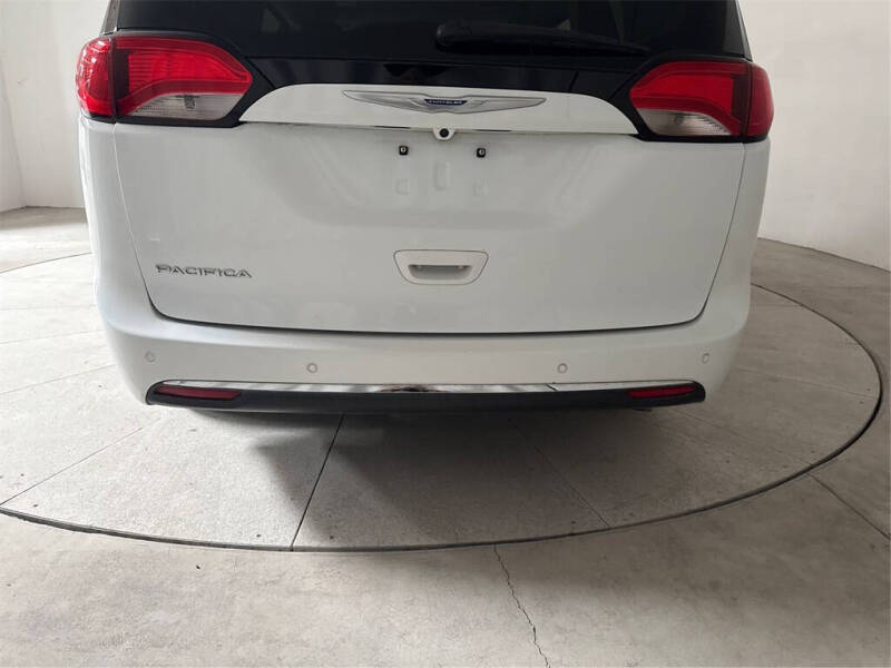 2020 Chrysler Pacifica Touring L