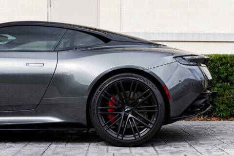 2024 Aston Martin DB12 V8