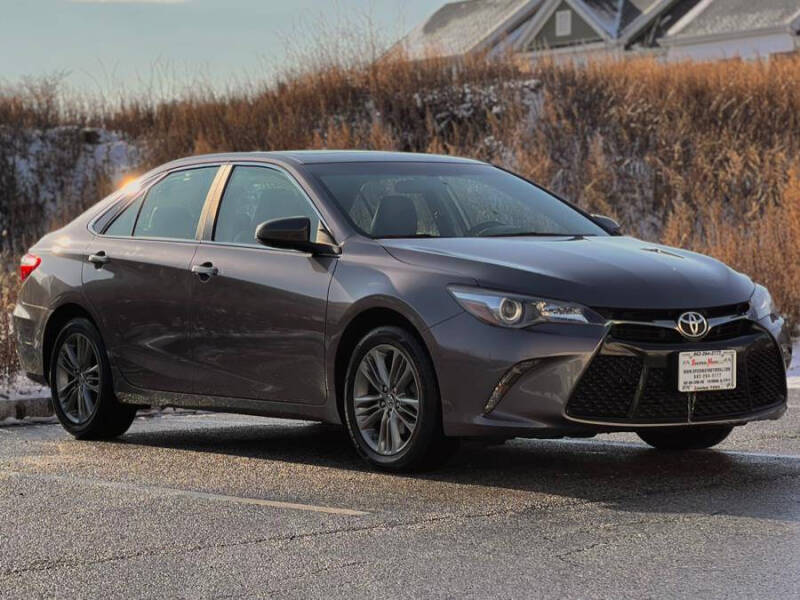 2016 Toyota Camry Special Edition photo 2