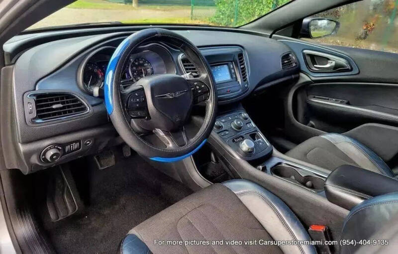2015 Chrysler 200 S