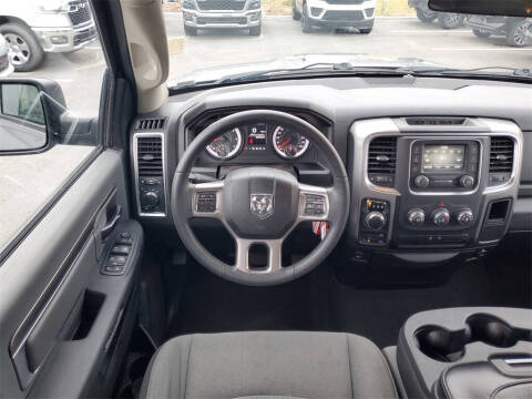 2024 RAM 1500 Classic SLT