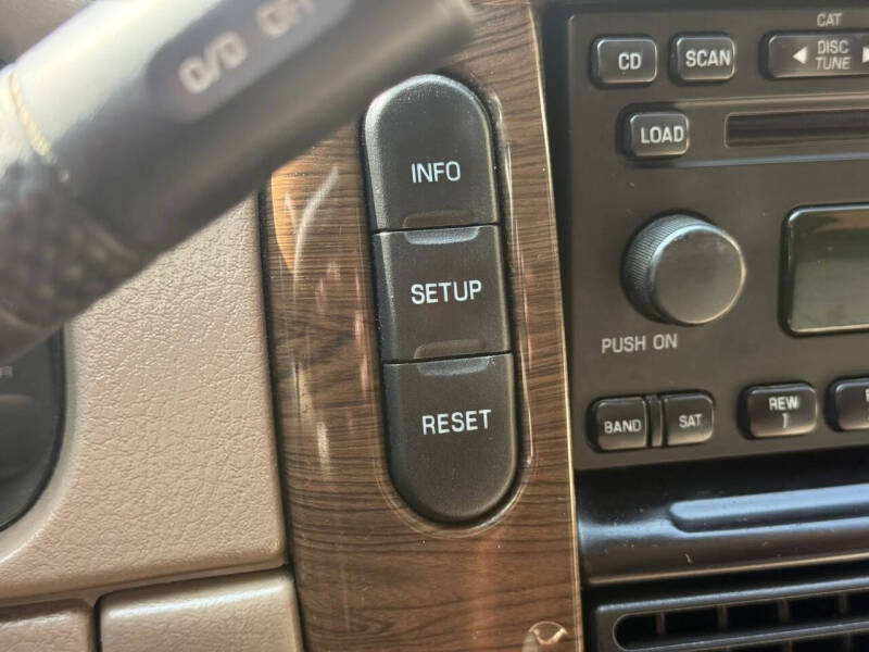 2005 Ford Explorer Eddie Bauer