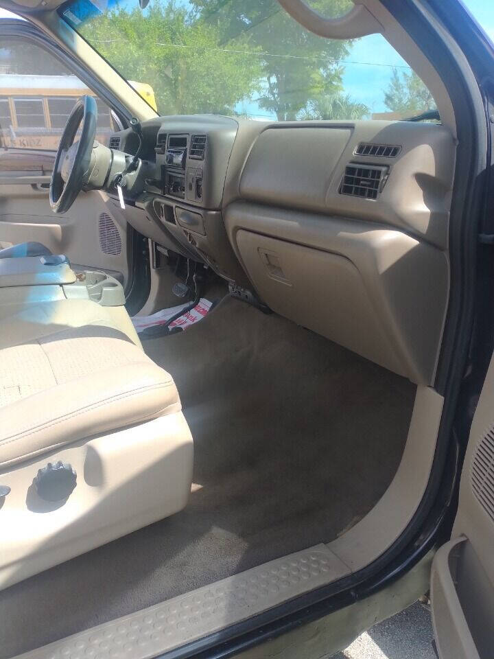2002 FORD F-250 Pickup - $5,950