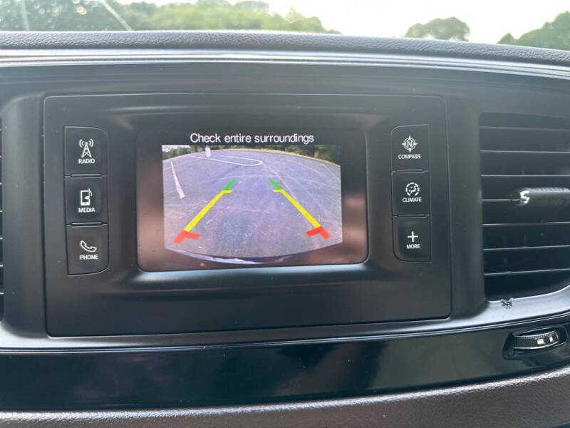 2017 Chrysler Pacifica Touring-L