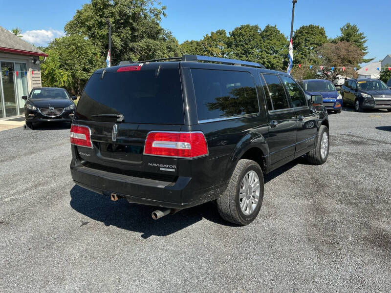 2011 Lincoln Navigator L