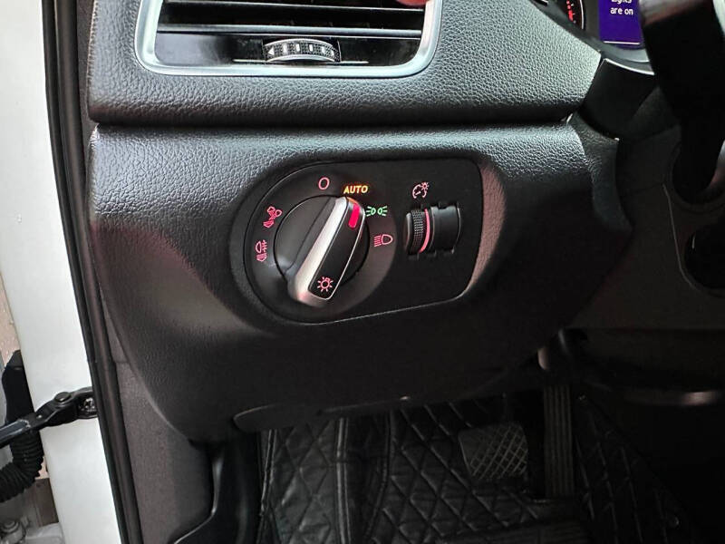 2016 Audi Q3 2.0T quattro Premium Plus