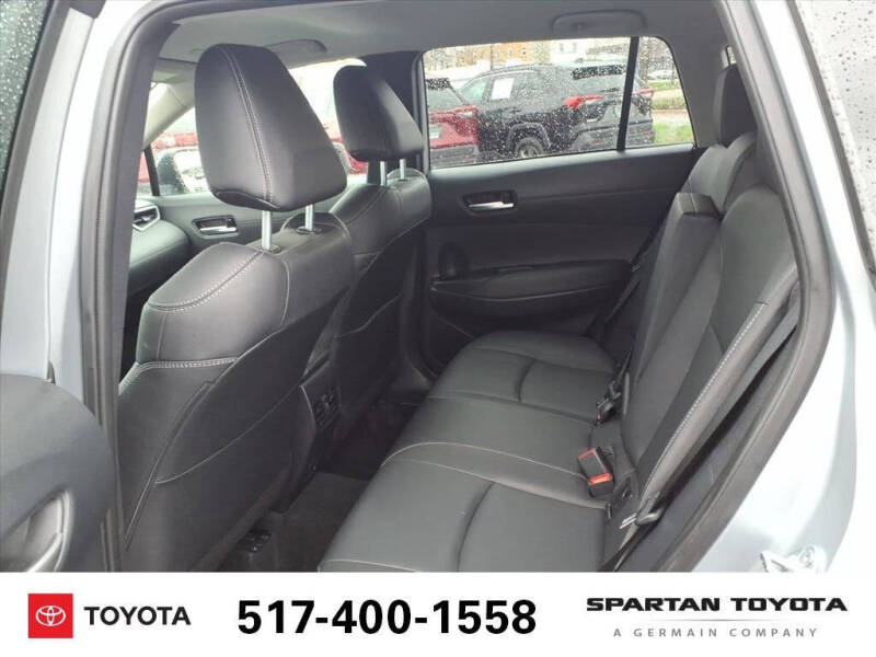 2025 Toyota Corolla Cross XLE