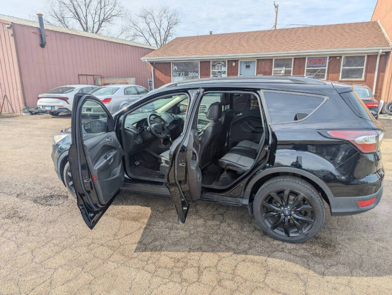 Image 9 of 2017 Ford Escape Titanium