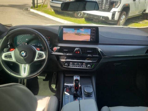 2023 BMW M5