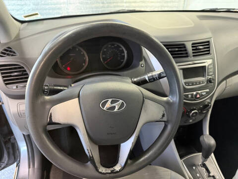 2015 Hyundai Accent GLS