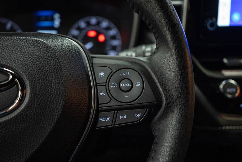 2024 Toyota Corolla Hatchback SE